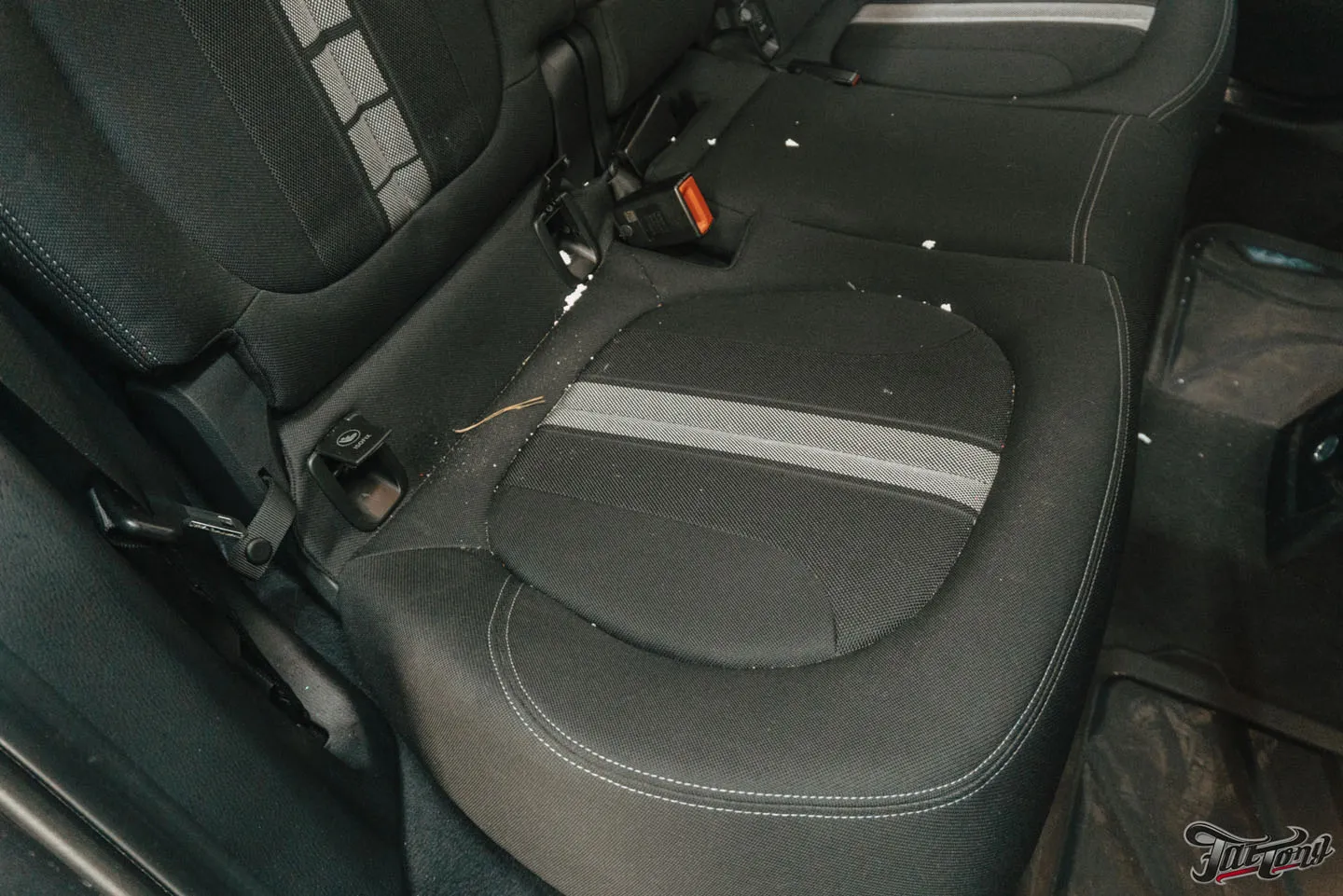 Химчистка салона и мойка подкапотного пространства BMW X1